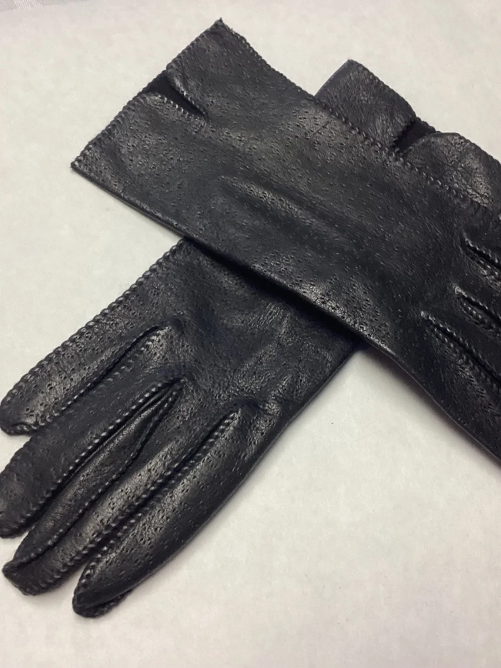 Genuine, dear skin gloves, black medium seemeasurements never worn
